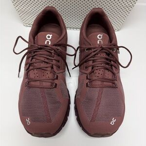 On Cloud 5 Running or Walking Sneaker Maroon Burgundy Brown Athletic Shoes